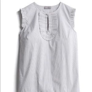 Market and Spruce Madissen Pleat Detail Top